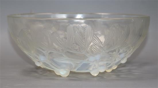 A Rene Lalique opalescent glass Gui bowl with stylised mistletoe design